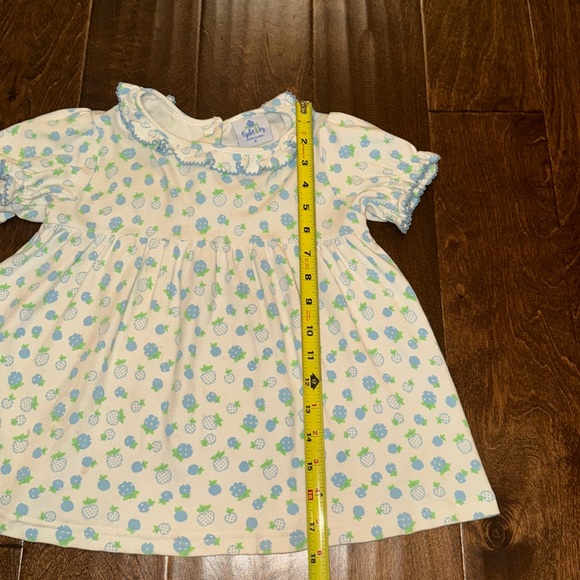 Eyelet & Ivy Rosemary Top in Dandy Apples - 6 - price is firm - Picture 2 of 5